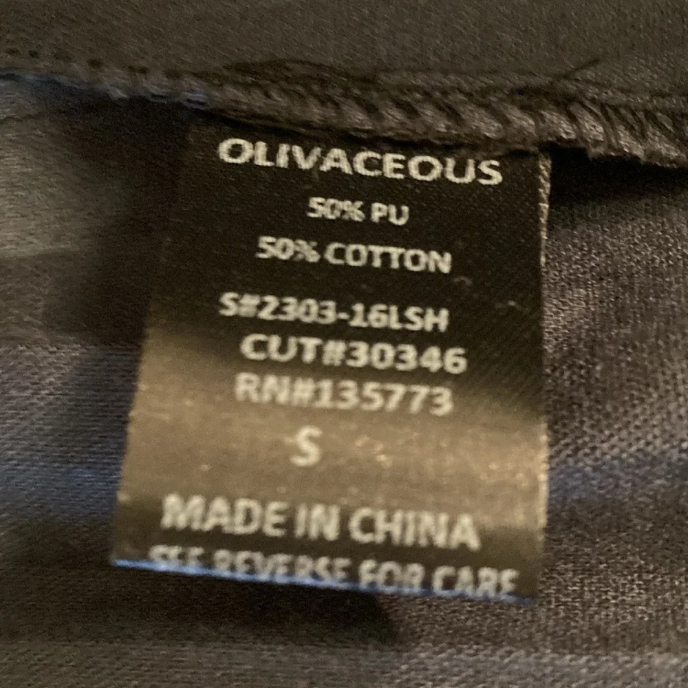 Olivaceous Black Faux- Leather Pleated Mini Skirt Black Size Small - Picture 4 of 5